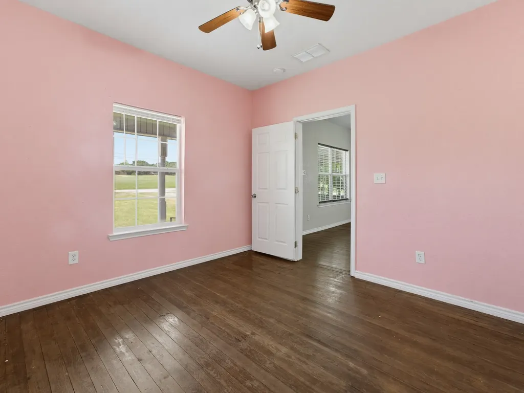 180 Trail Drive Bowie TX 76230