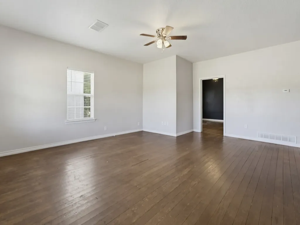 180 Trail Drive Bowie TX 76230