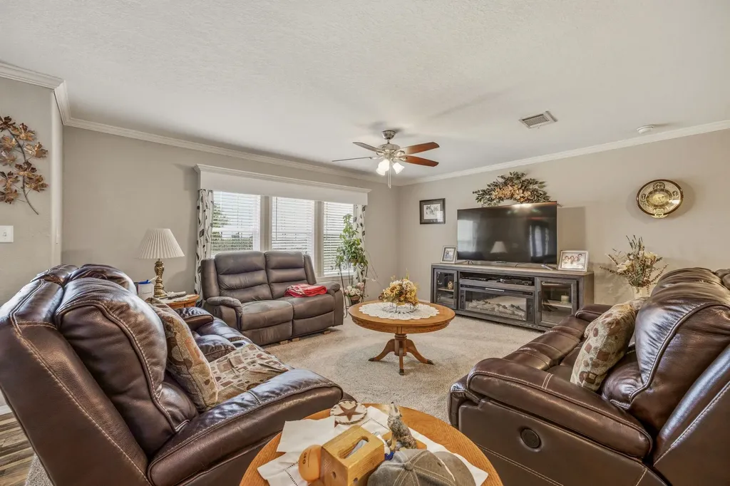 2914 Oak Court Granbury TX 76048