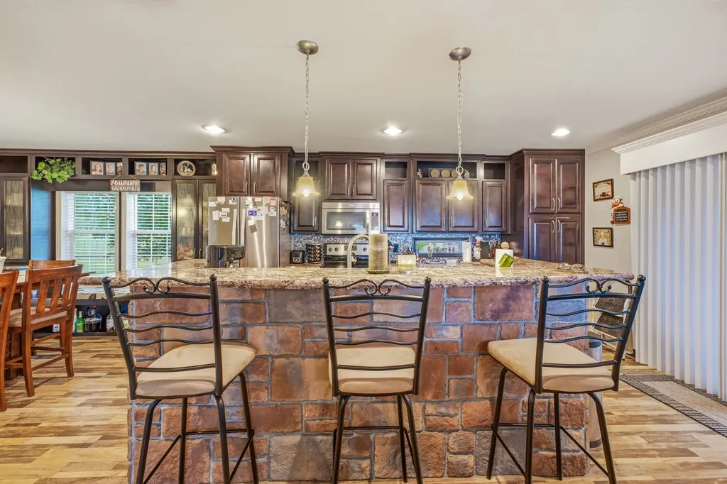 2914 Oak Court Granbury TX 76048