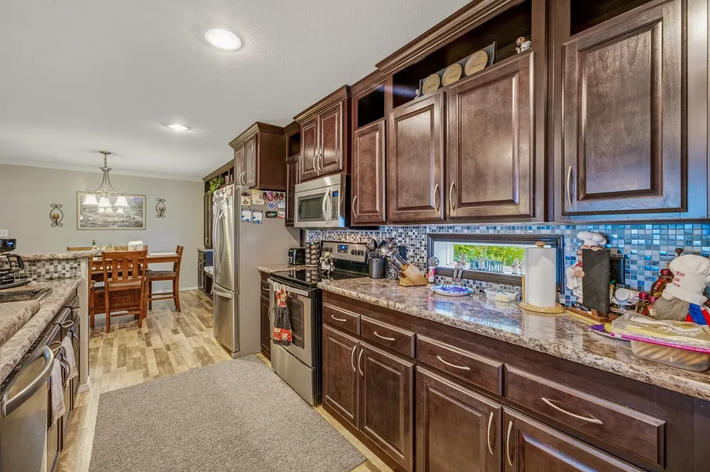 2914 Oak Court Granbury TX 76048