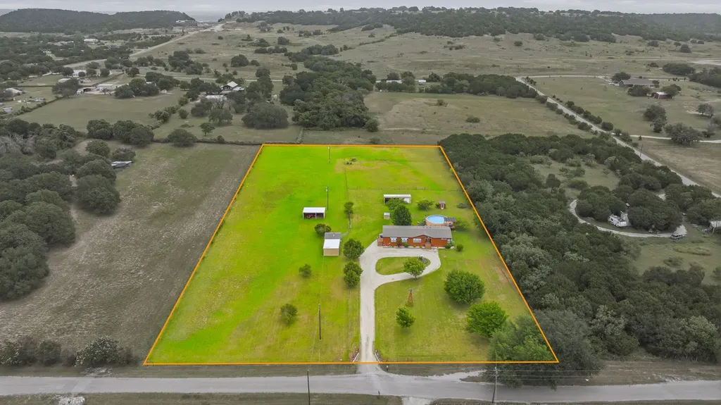 2914 Oak Court Granbury TX 76048
