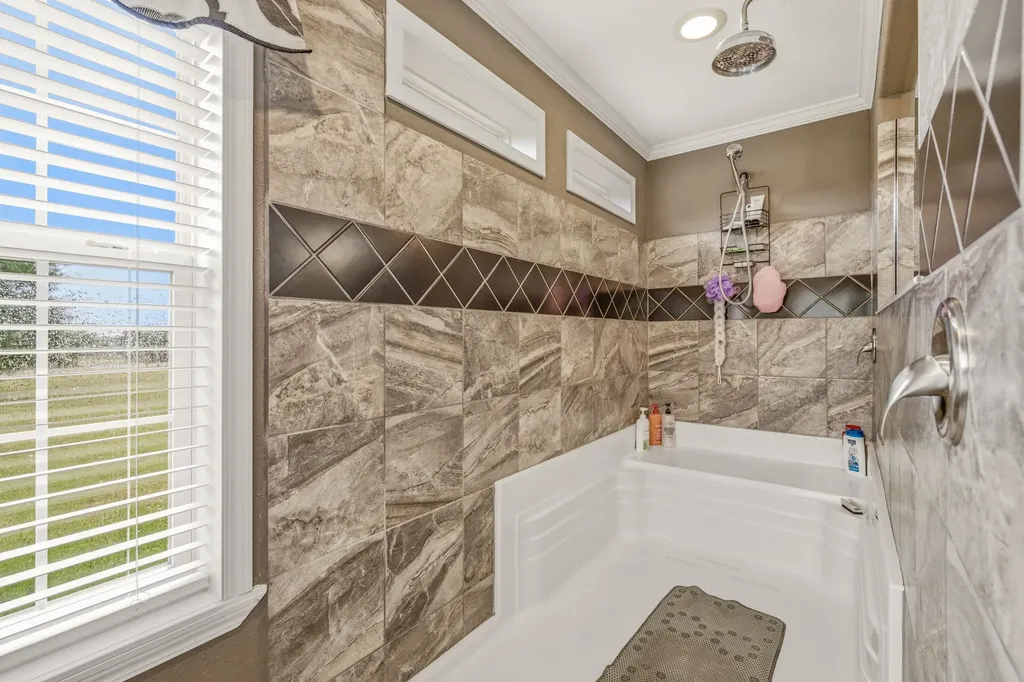 2914 Oak Court Granbury TX 76048