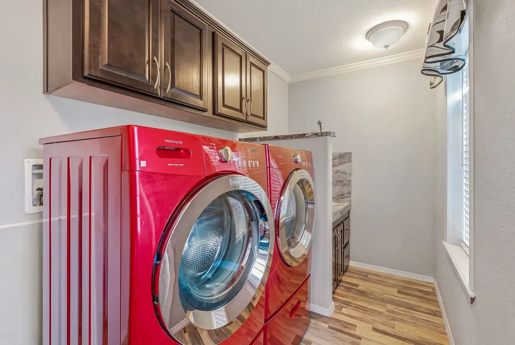 2914 Oak Court Granbury TX 76048