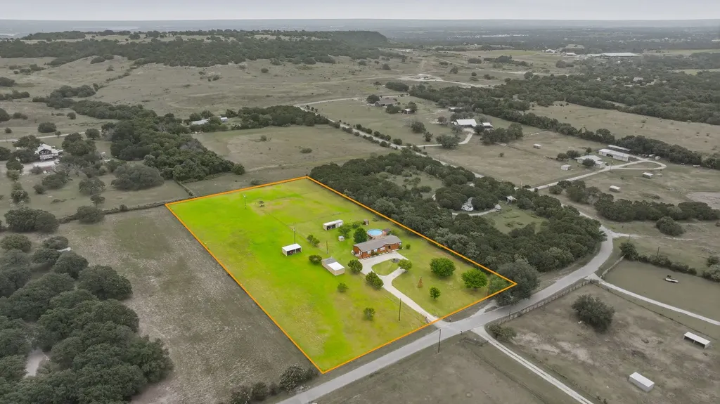 2914 Oak Court Granbury TX 76048