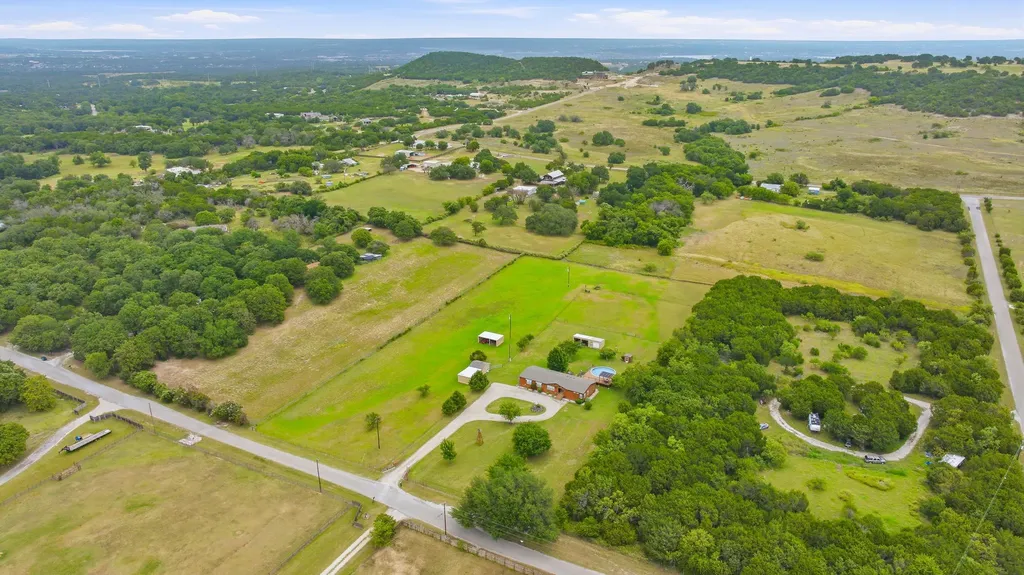 2914 Oak Court Granbury TX 76048