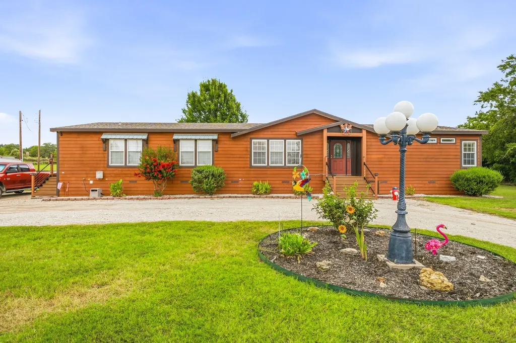2914 Oak Court Granbury TX 76048