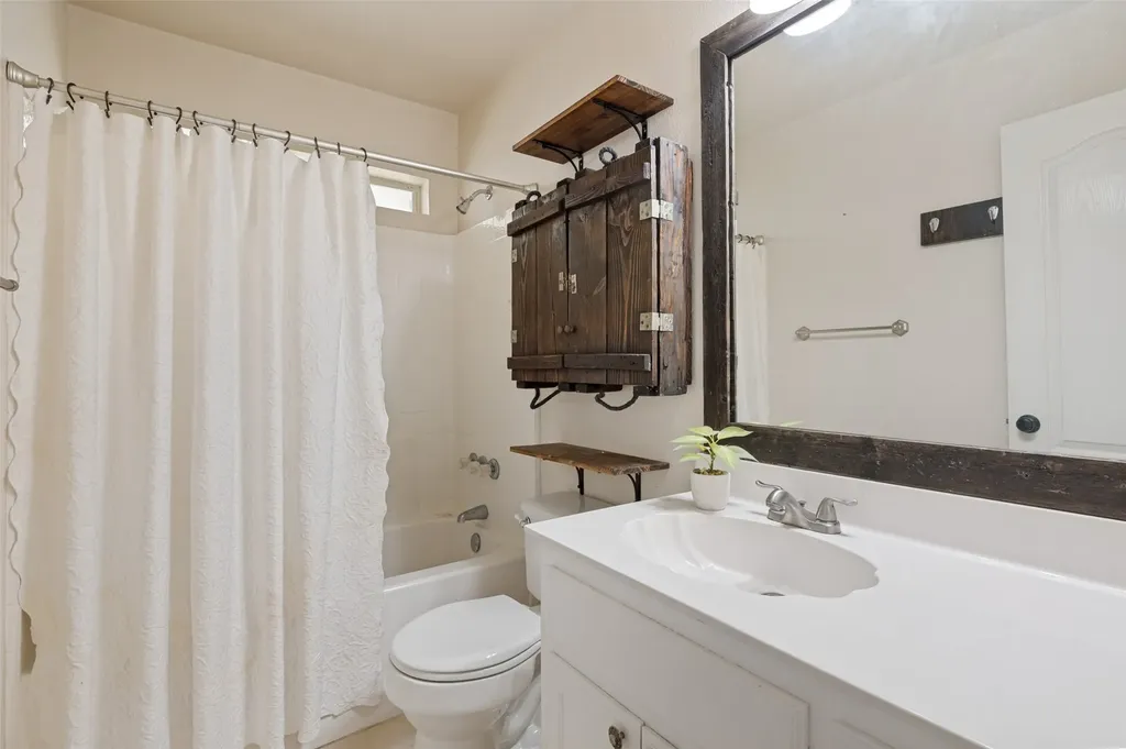 521 Wild Springs Drive Midlothian TX 76065