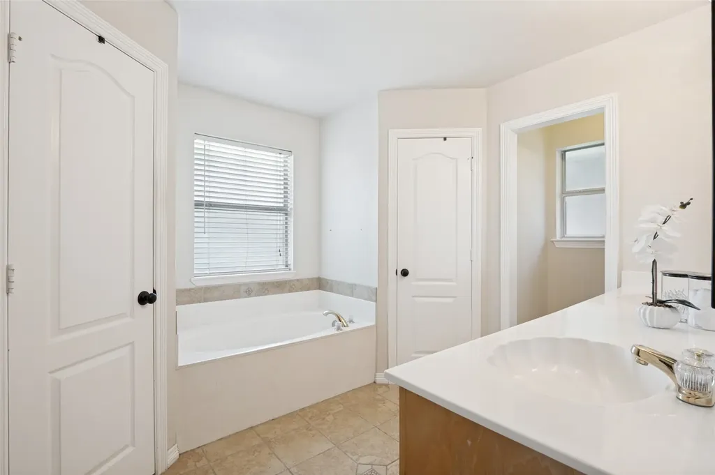 521 Wild Springs Drive Midlothian TX 76065