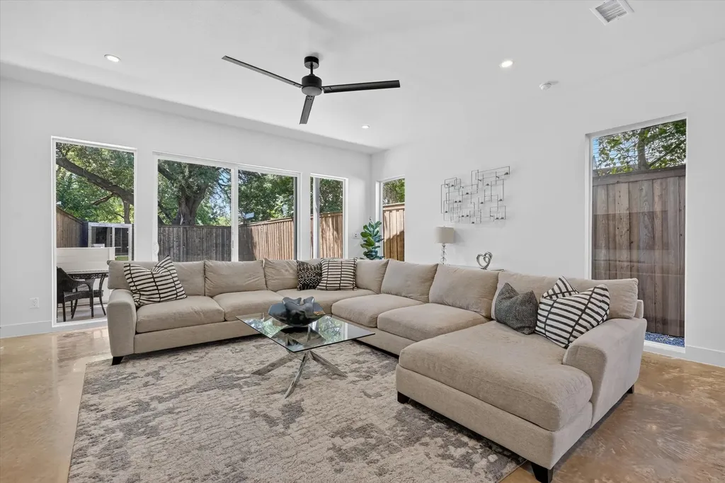 5233 Terry Street Dallas TX 75223