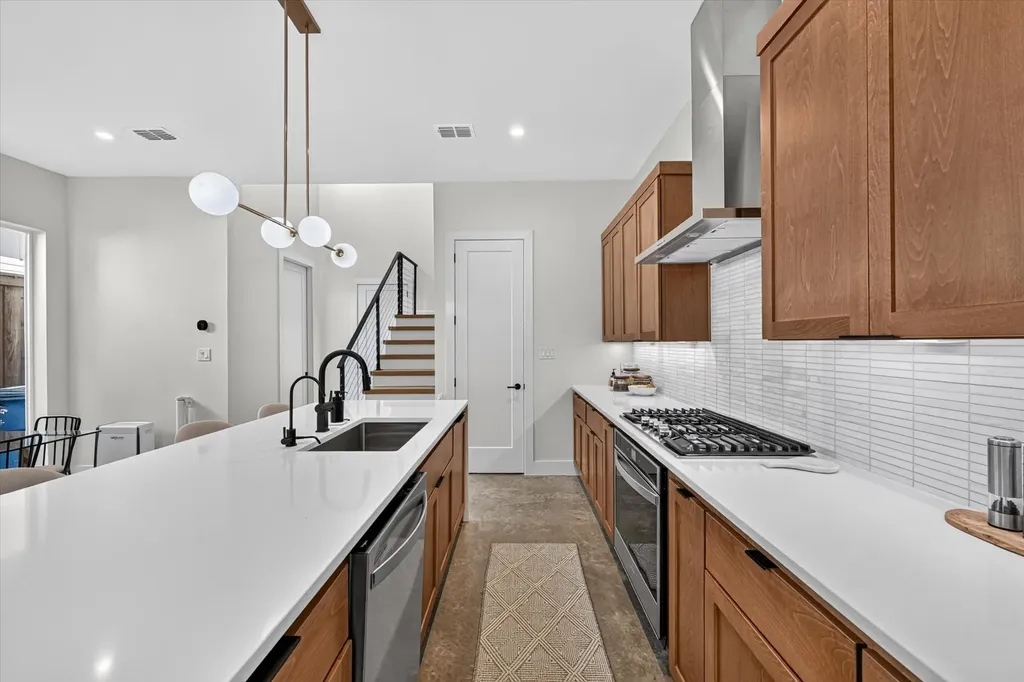 5233 Terry Street Dallas TX 75223