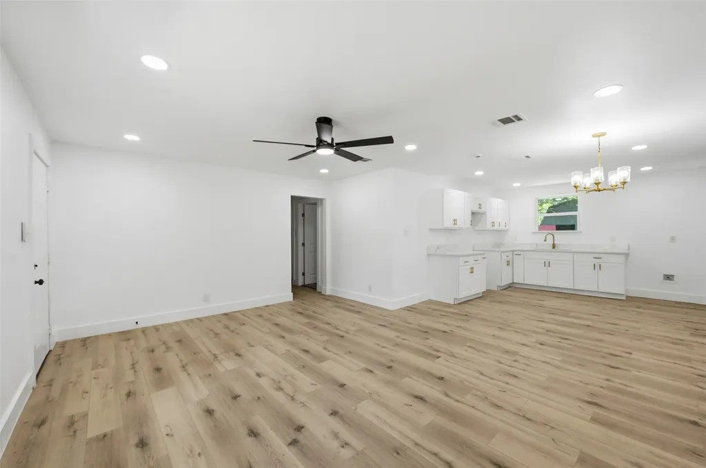 4704 Forbes Street Fort Worth TX 76105
