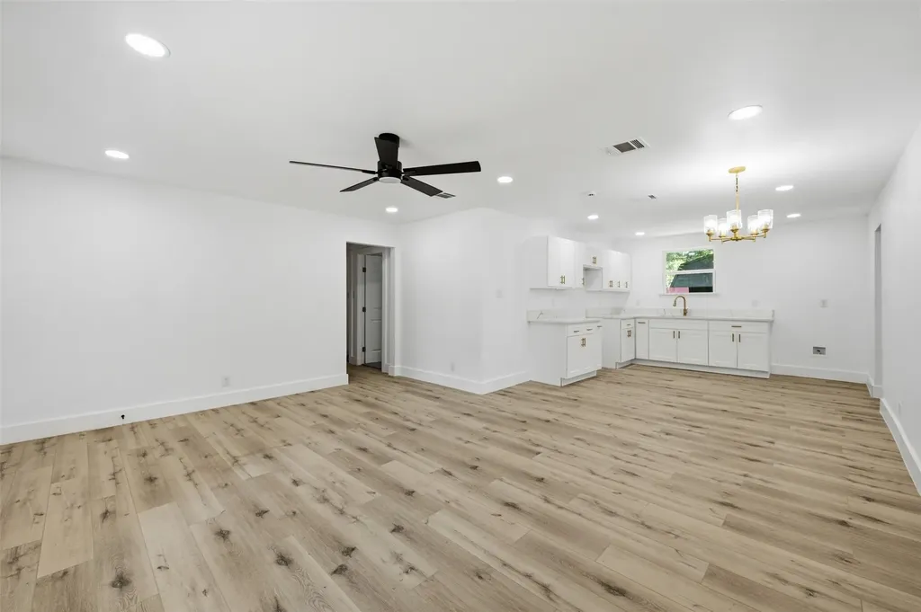 4704 Forbes Street Fort Worth TX 76105
