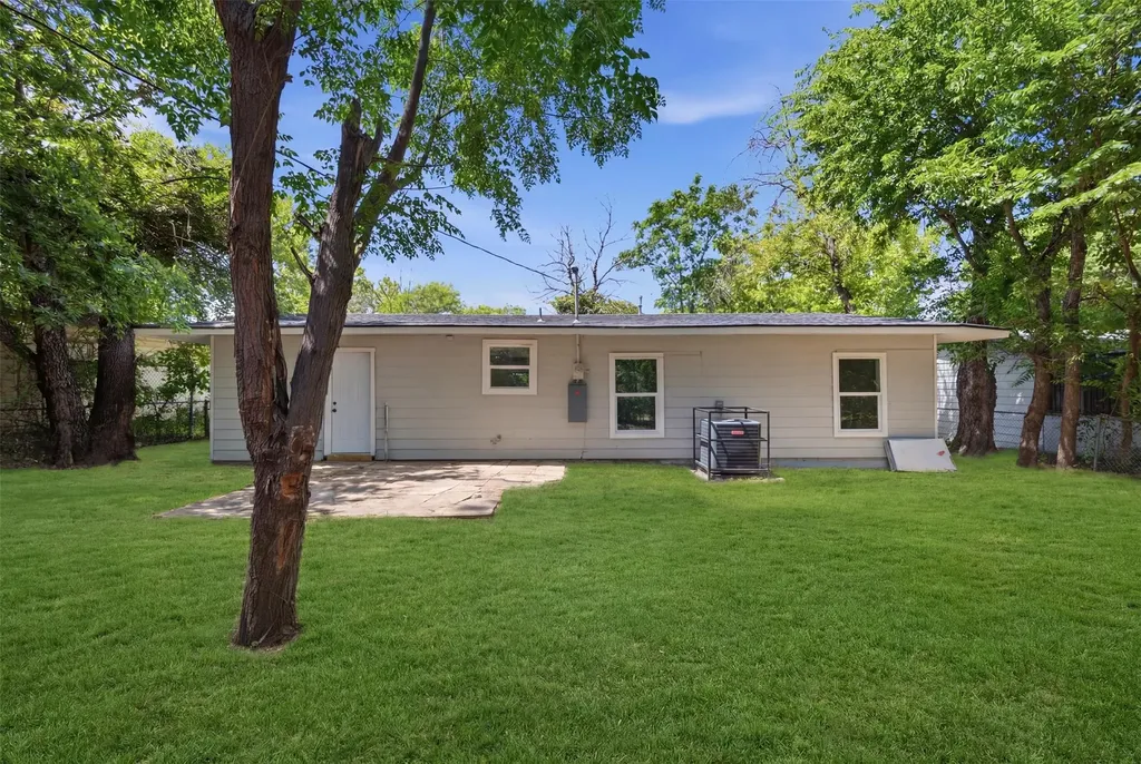 4704 Forbes Street Fort Worth TX 76105