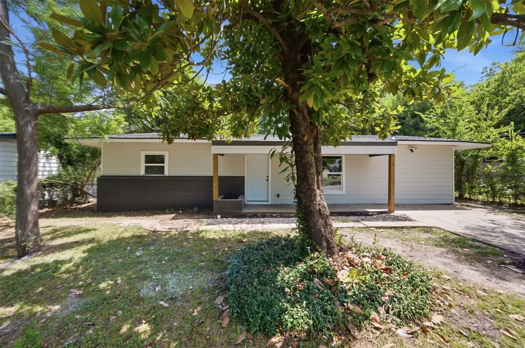 4704 Forbes Street Fort Worth TX 76105