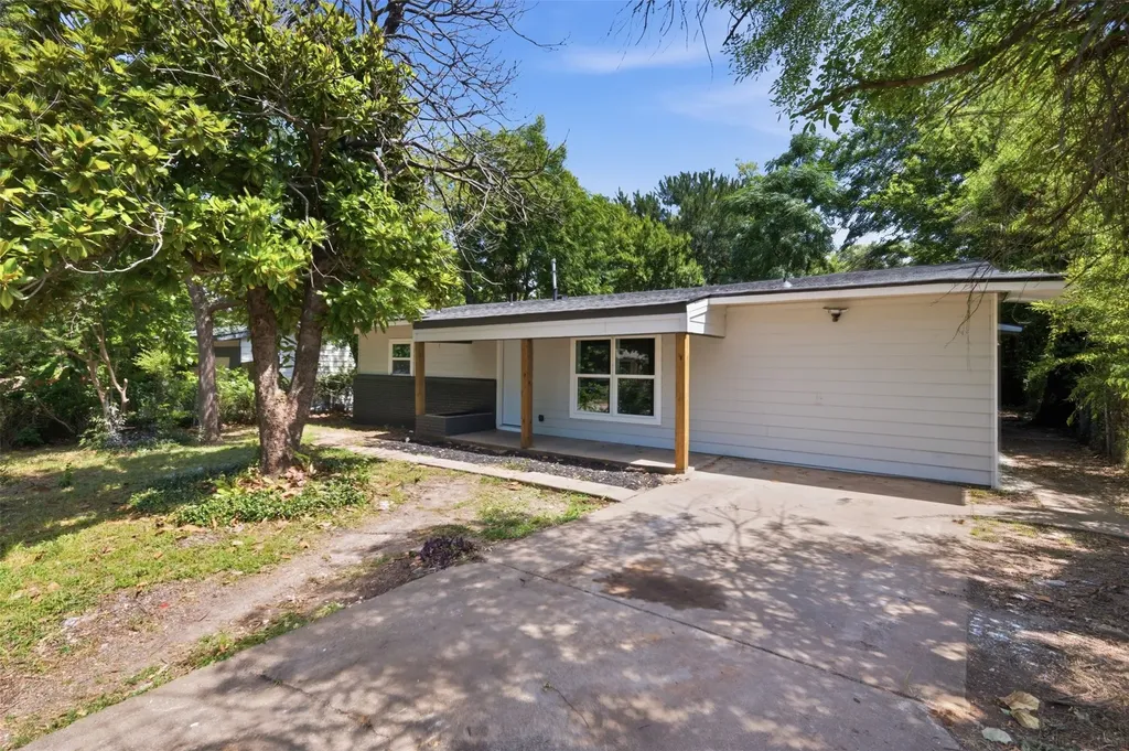 4704 Forbes Street Fort Worth TX 76105