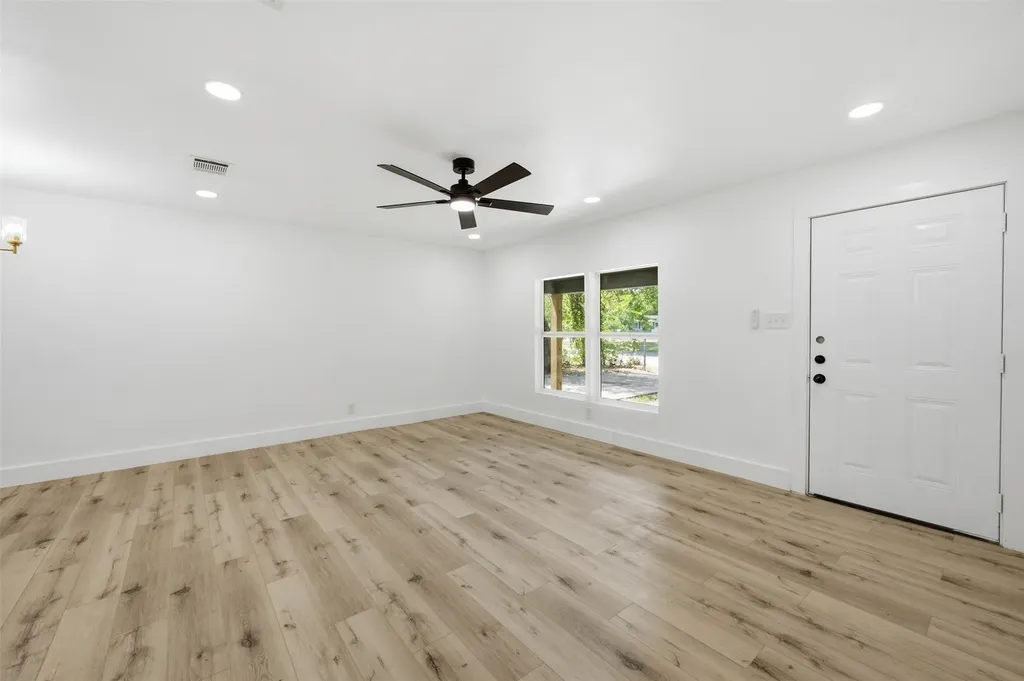 4704 Forbes Street Fort Worth TX 76105