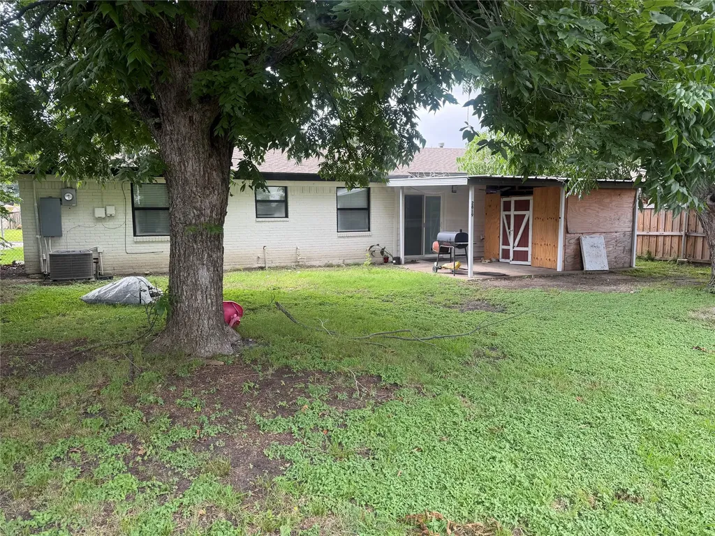 2819 Anchor Drive Mesquite TX 75150
