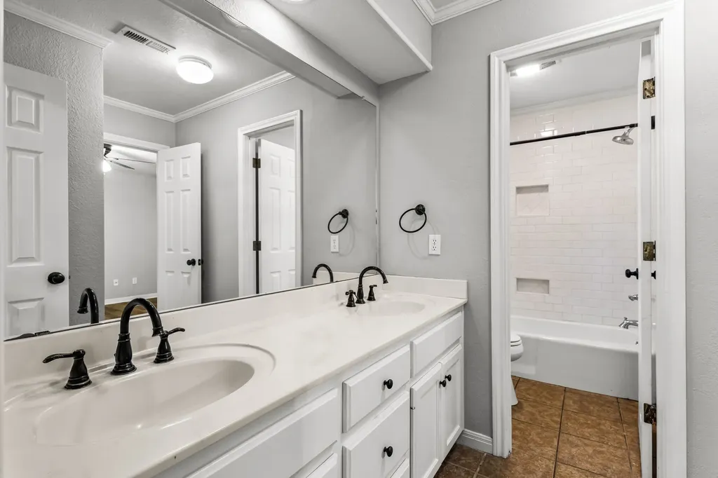 1104 Western Ridge Drive Waco TX 76712