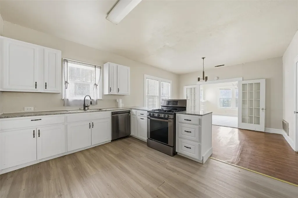 2012 N 5th Street Waco TX 76708
