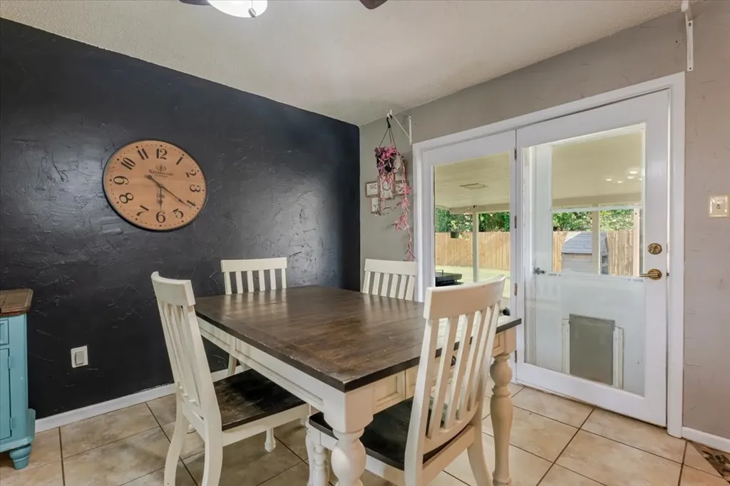 2304 SE 10th Mineral Wells TX 76067