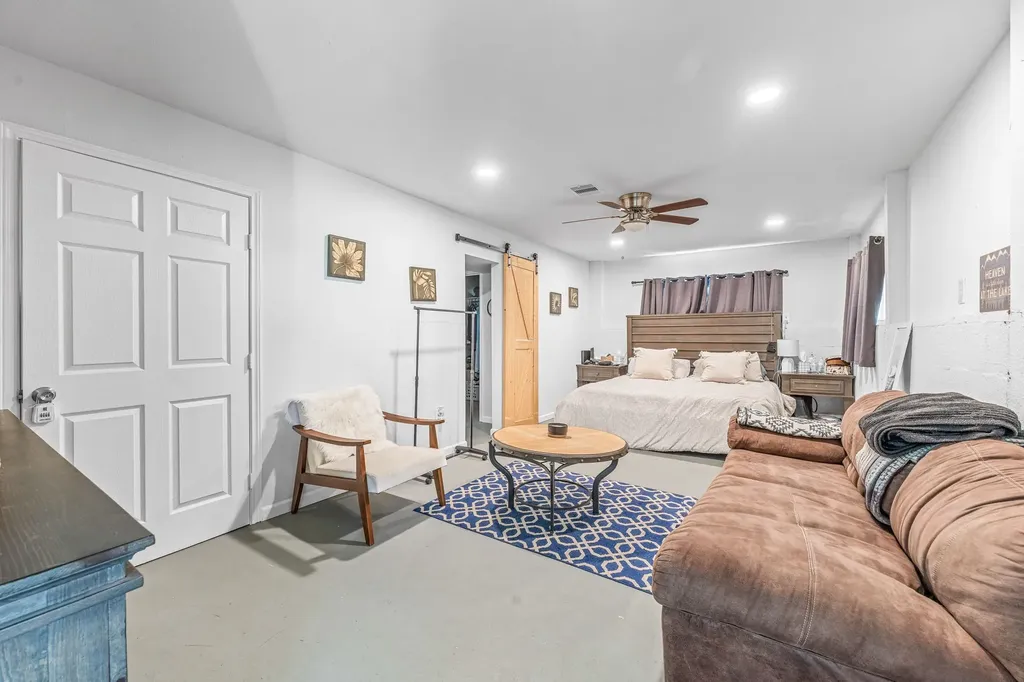 2520 Long Creek Granbury TX 76049