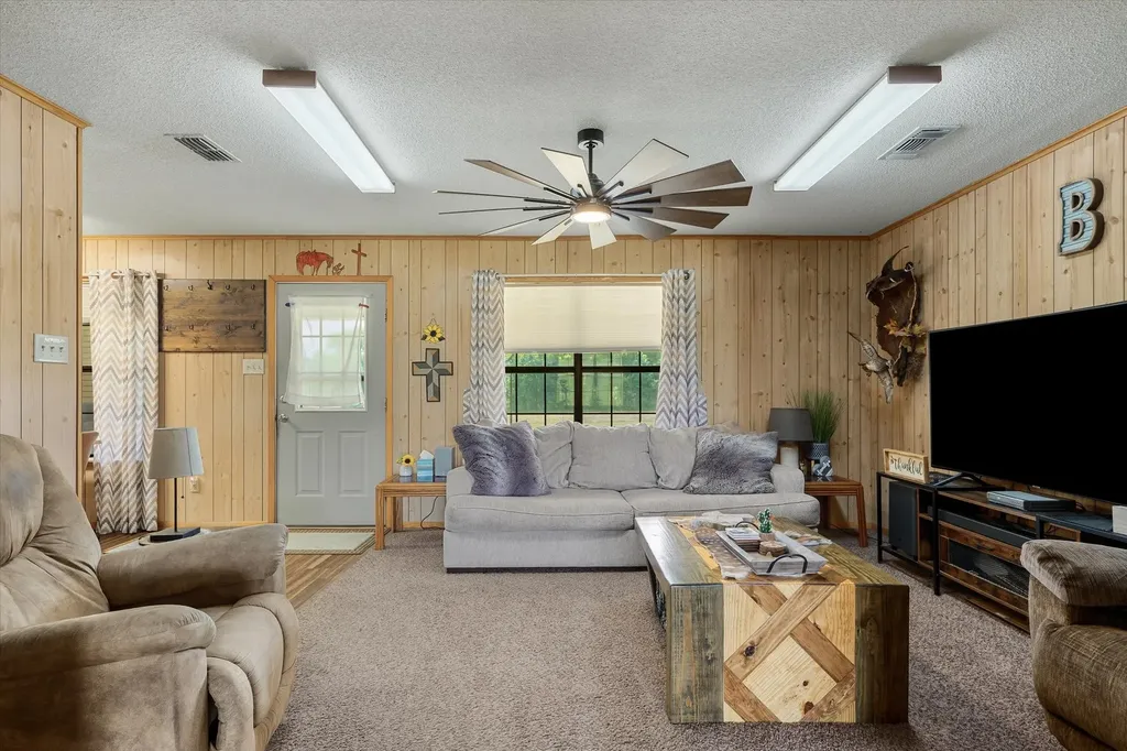 10929 County Road 41 Tyler TX 75706
