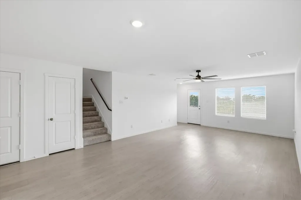 7114 Amber Barn Avenue Pilot Point TX 76258