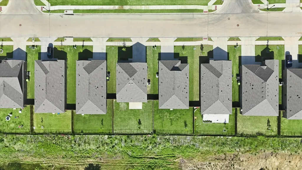 7114 Amber Barn Avenue Pilot Point TX 76258