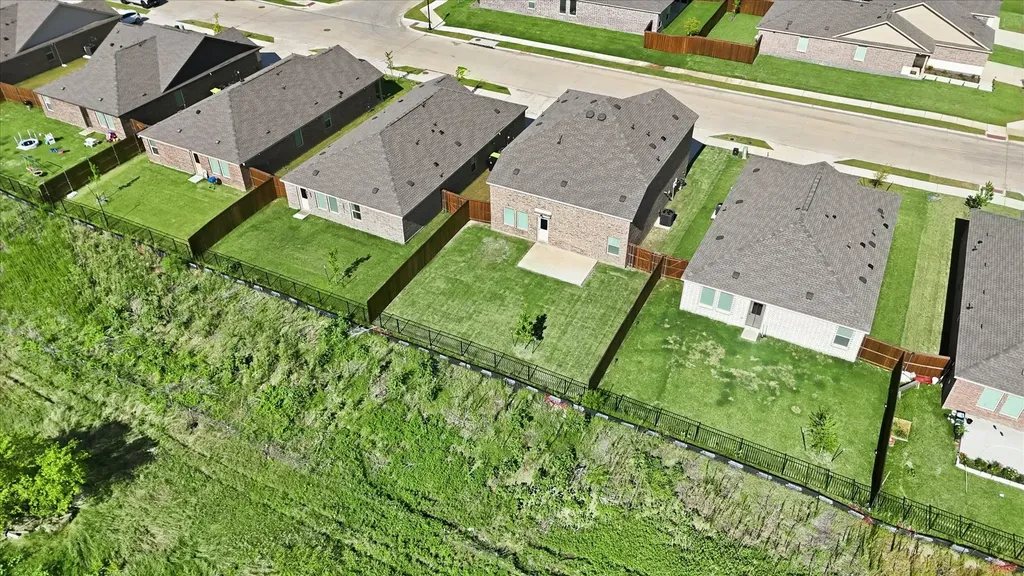 7114 Amber Barn Avenue Pilot Point TX 76258