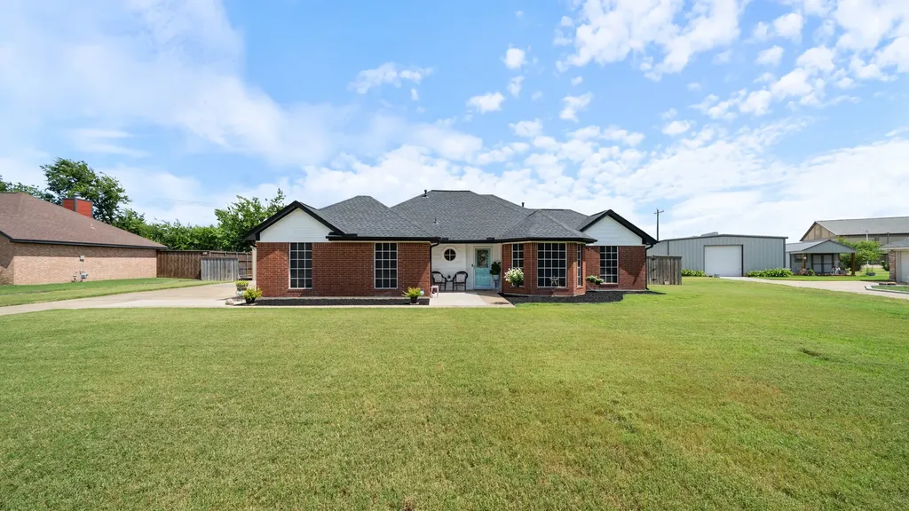208 Country View Lane Crandall TX 75114
