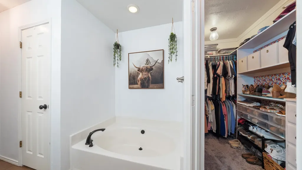 208 Country View Lane Crandall TX 75114
