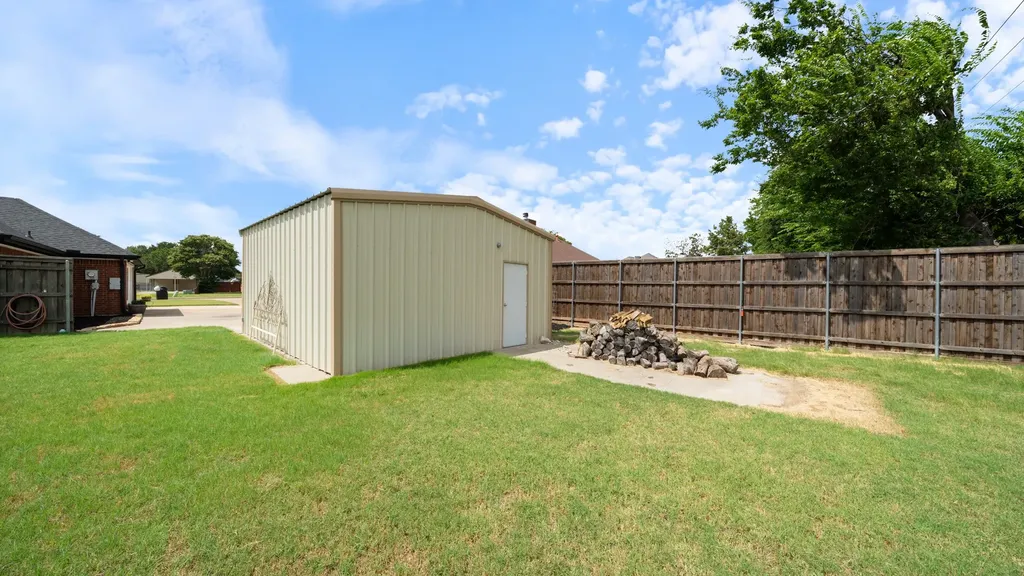 208 Country View Lane Crandall TX 75114
