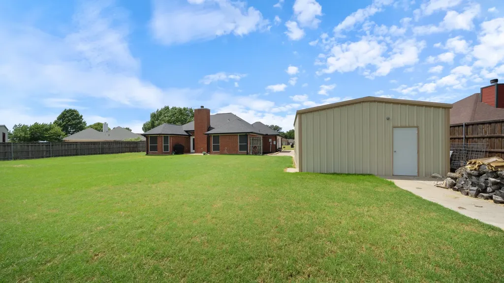 208 Country View Lane Crandall TX 75114
