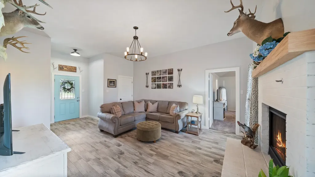 208 Country View Lane Crandall TX 75114