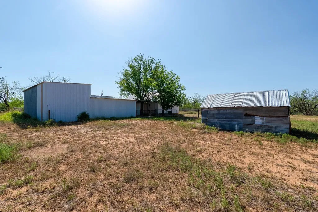 403 N Plano Avenue Blackwell TX 79506