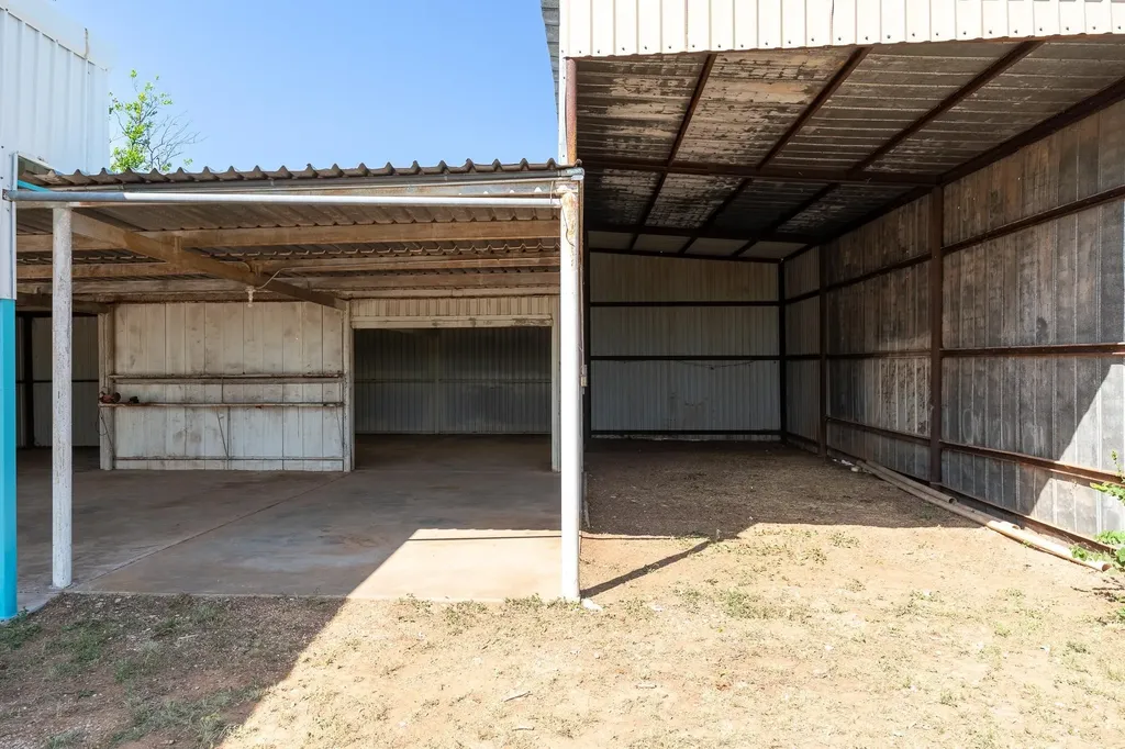 403 N Plano Avenue Blackwell TX 79506