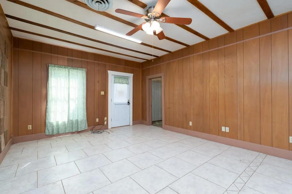 403 N Plano Avenue Blackwell TX 79506