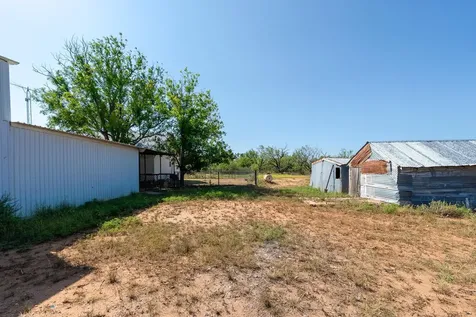 403 N Plano Avenue Blackwell TX 79506