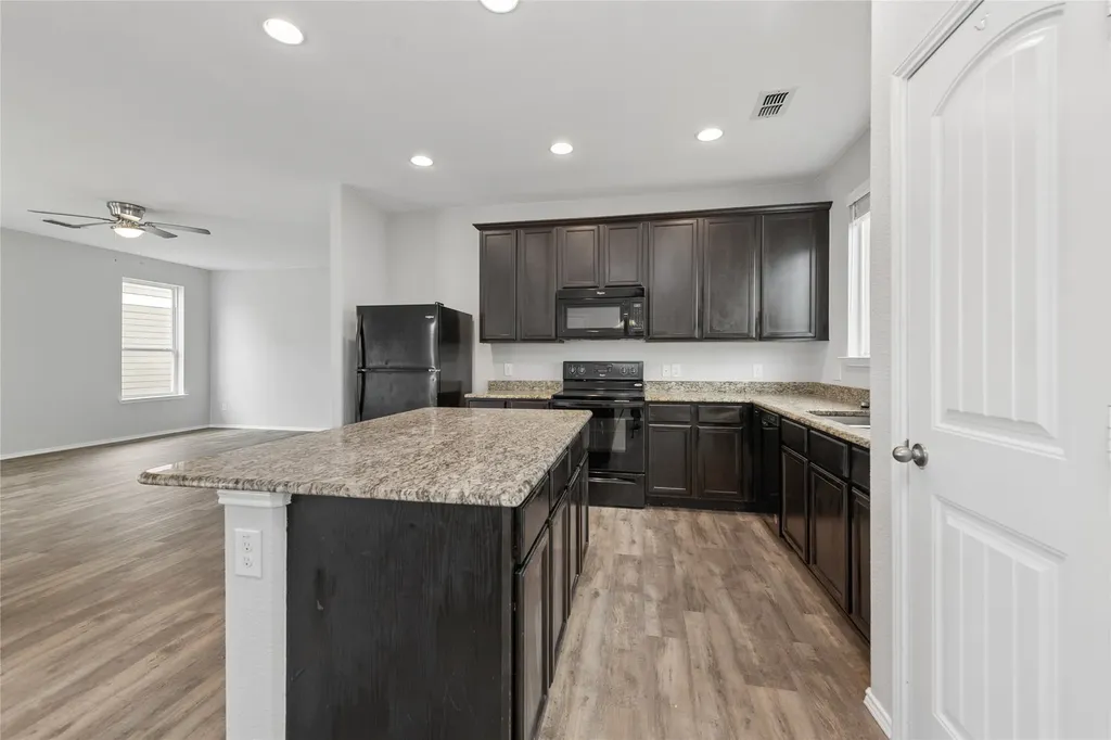1009 Providence Boulevard Providence Village TX 76227