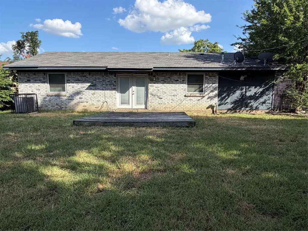 3241 Little River Drive Dallas TX 75241
