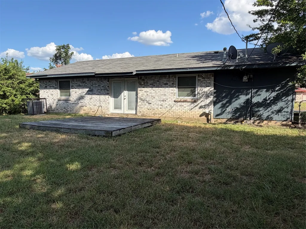 3241 Little River Drive Dallas TX 75241