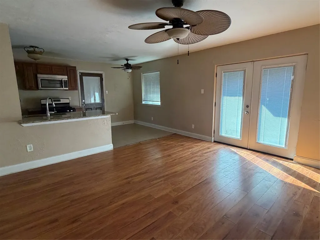 3241 Little River Drive Dallas TX 75241