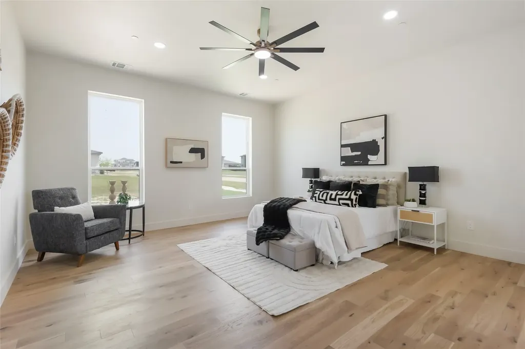 349 Valley Trail Red Oak TX 75154