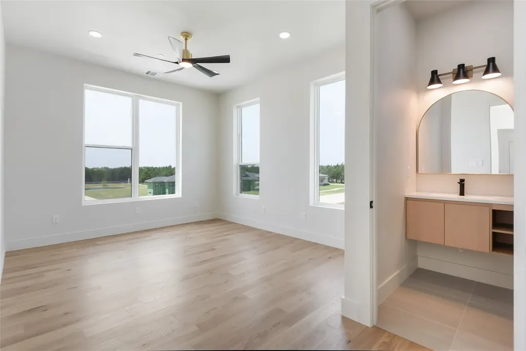 349 Valley Trail Red Oak TX 75154