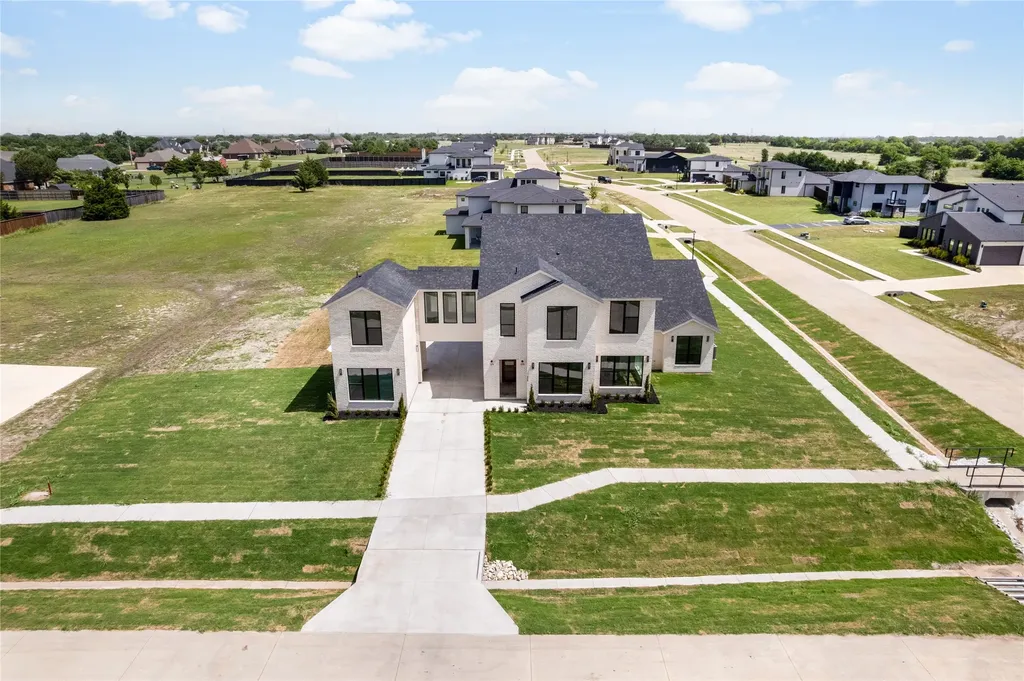 349 Valley Trail Red Oak TX 75154