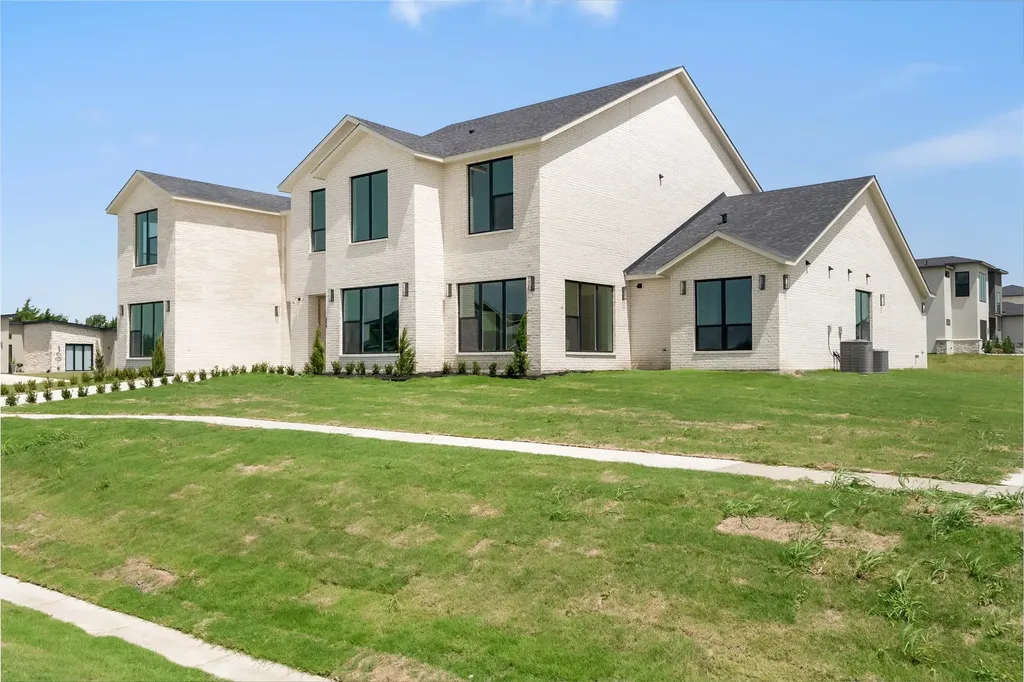 349 Valley Trail Red Oak TX 75154