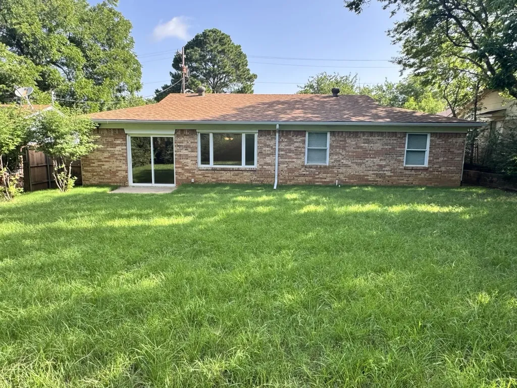 704 Chisholm Trail Denton TX 76209