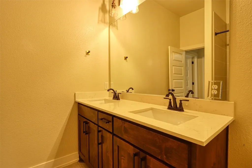 225 E 5th Street Ferris TX 75125