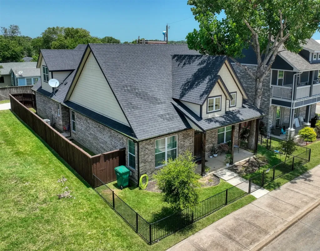225 E 5th Street Ferris TX 75125